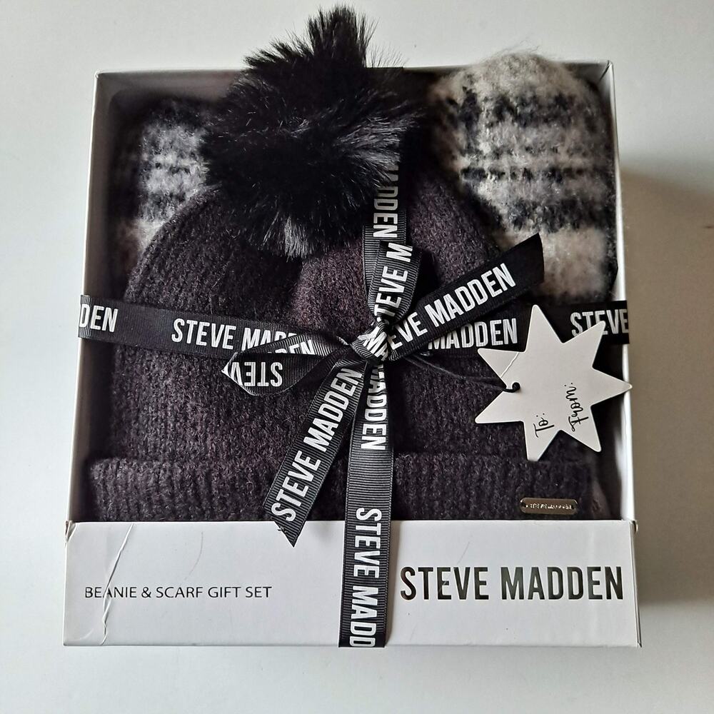 NEW Steve Madden Knitted Pom Pom Beanie & Scarf Boxed Gift Set Black One Size
